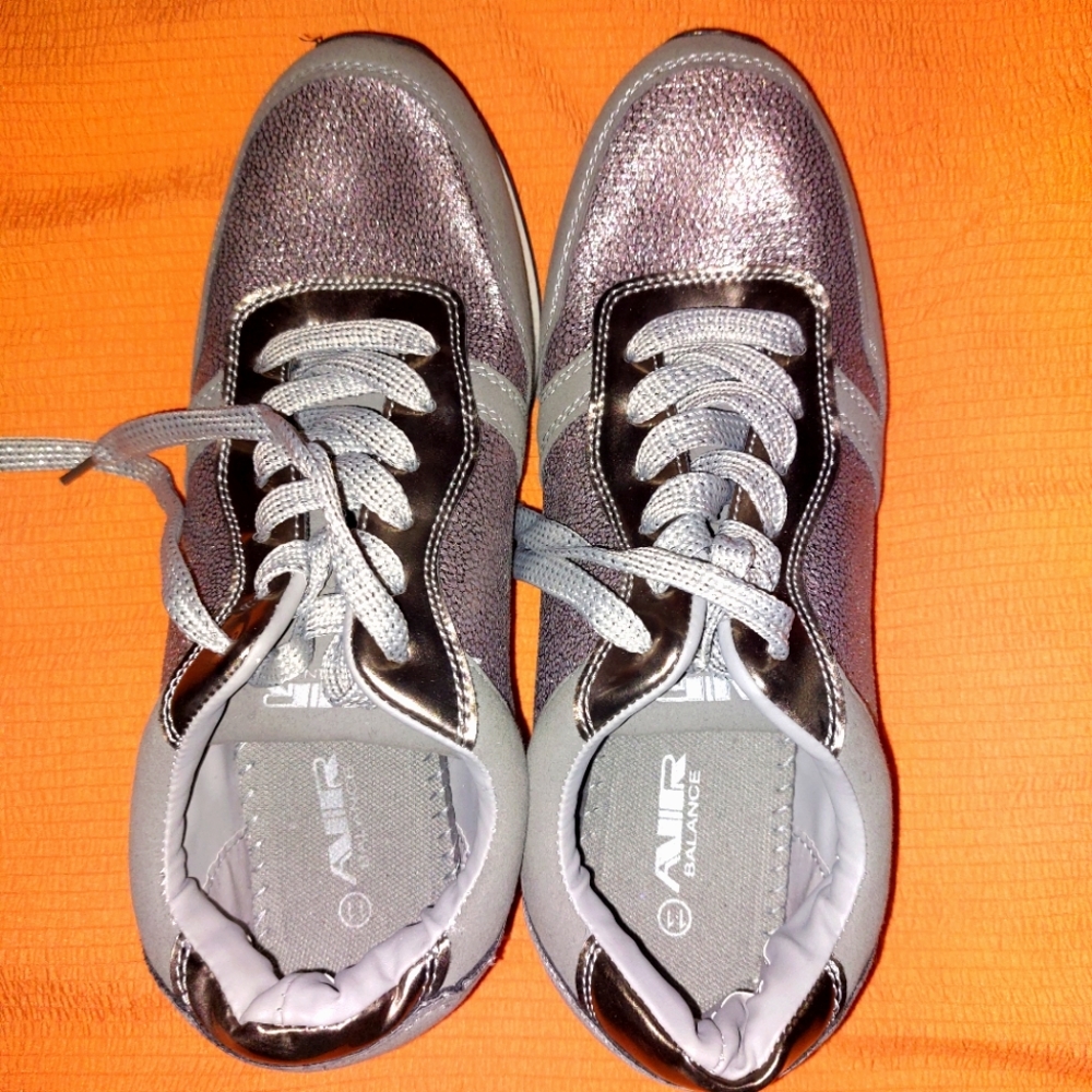 Air Balance Gray Sneakers
